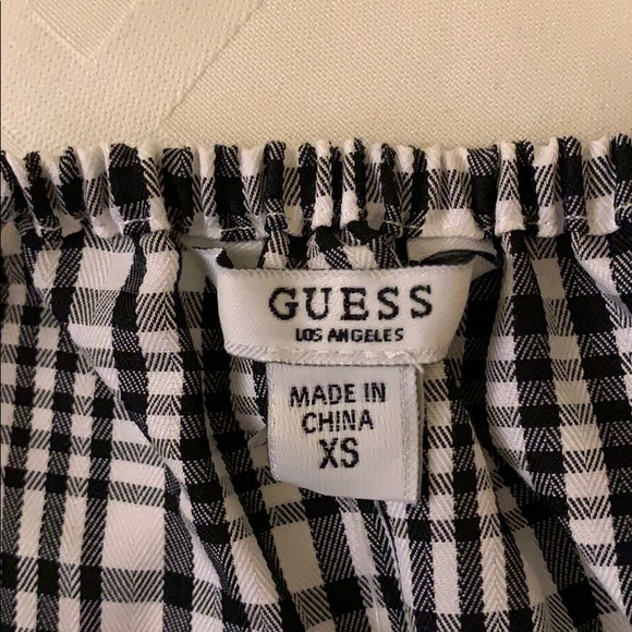 NWT Guess Paradise Crop top .Final Price 🌹 - Picture 4 of 5